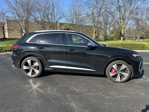 Used 2025 Audi SQ5 Premium Plus AWD/4WD image 4