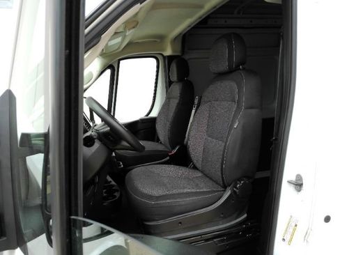 Used 2023 RAM ProMaster 2500 FWD image 13