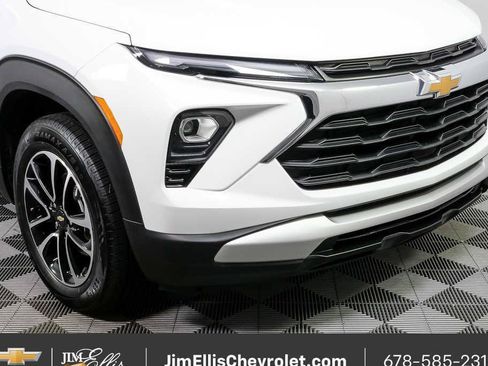 Certified 2025 Chevrolet TrailBlazer LT AWD/4WD image 34