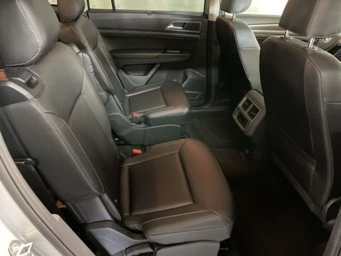 Used 2019 Volkswagen Atlas SEL R-Line AWD/4WD image 7