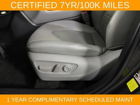 Used 2023 Toyota Highlander XLE FWD image 17