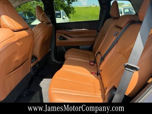 Used 2023 INFINITI QX60 Sensory w/ Vision Package AWD/4WD image 17