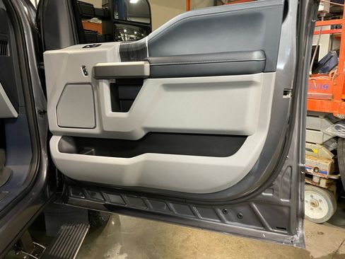 Used 2022 Ford F350 Limited image 19