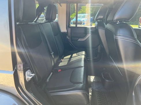 Used 2018 Jeep Wrangler Unlimited Sport AWD/4WD image 16