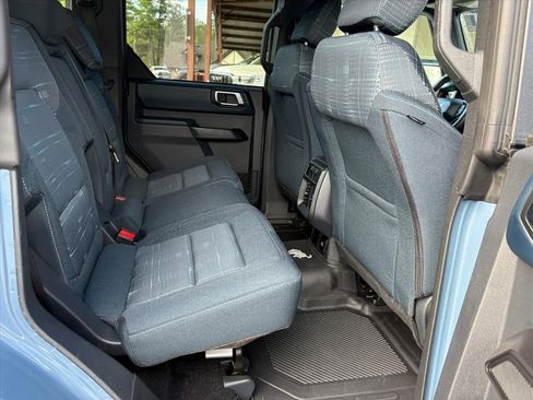 Used 2025 Ford Bronco Heritage Edition AWD/4WD image 18