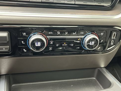 Certified 2026 GMC Sierra 1500 SLT AWD/4WD image 25