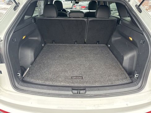 Used 2022 Volkswagen Atlas Cross Sport SE image 41