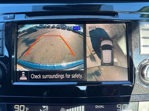 Used 2020 Nissan Rogue Sport SL w/ Premium Package image 16