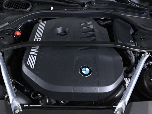 Used 2023 BMW 740i w/ Parking Assistance Package image 23