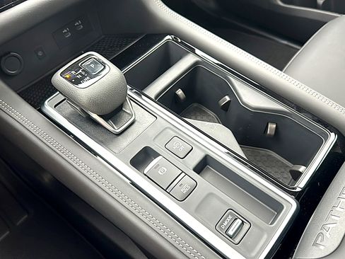 New 2026 Nissan Pathfinder Platinum w/ Cargo Package FWD image 26