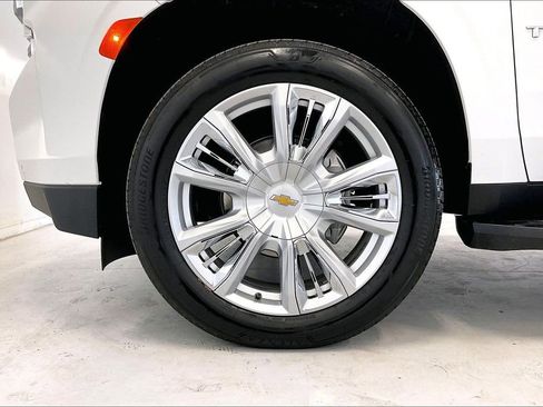 Used 2024 Chevrolet Tahoe High Country RWD image 10
