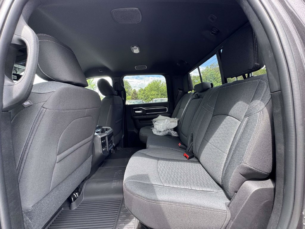 New 2026 RAM 3500 Big Horn AWD/4WD image 14