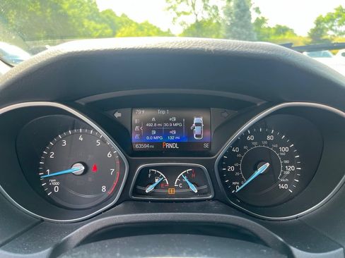 Used 2017 Ford Focus SE FWD image 22