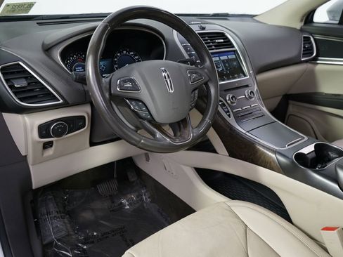 Used 2016 Lincoln MKX Reserve w/ Climate Package AWD/4WD image 12