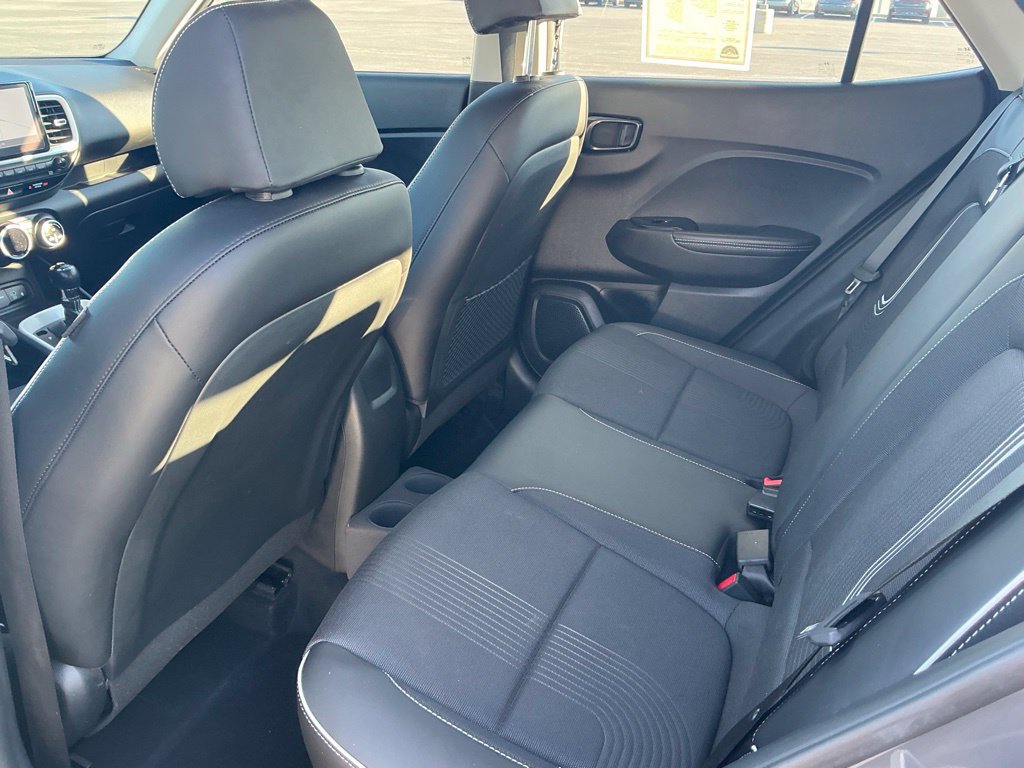 Certified 2023 Hyundai Venue Limited FWD image 27