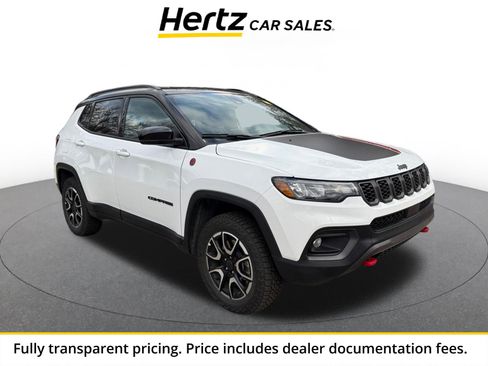 Used 2025 Jeep Compass Trailhawk AWD/4WD image 1