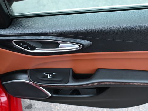 Used 2019 Alfa Romeo Giulia AWD w/ Cold Weather Package image 26