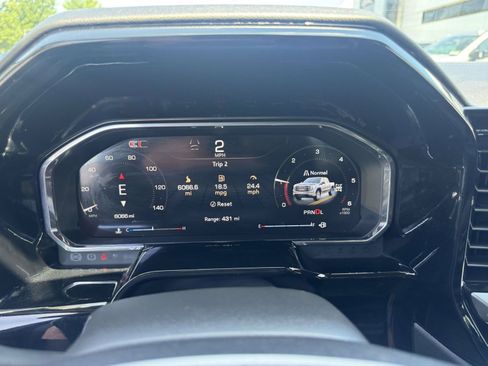 Used 2026 GMC Sierra 1500 SLE w/ Preferred Package AWD/4WD image 33