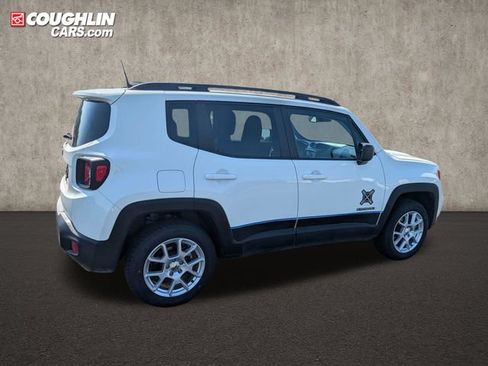 Used 2023 Jeep Renegade Latitude w/ Premium Group AWD/4WD image 8