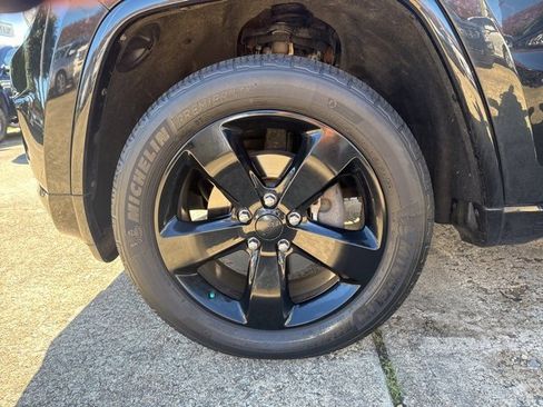 Used 2015 Jeep Grand Cherokee Altitude image 30