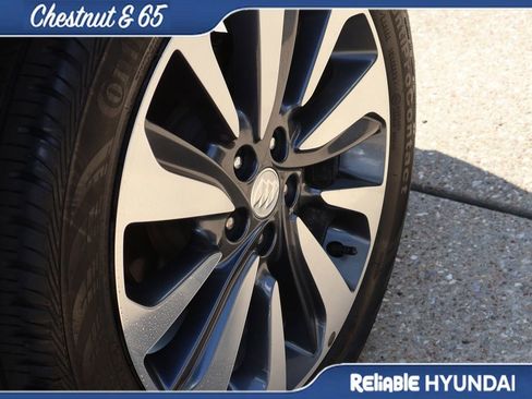 Used 2022 Buick Encore Preferred w/ Safety Package image 38