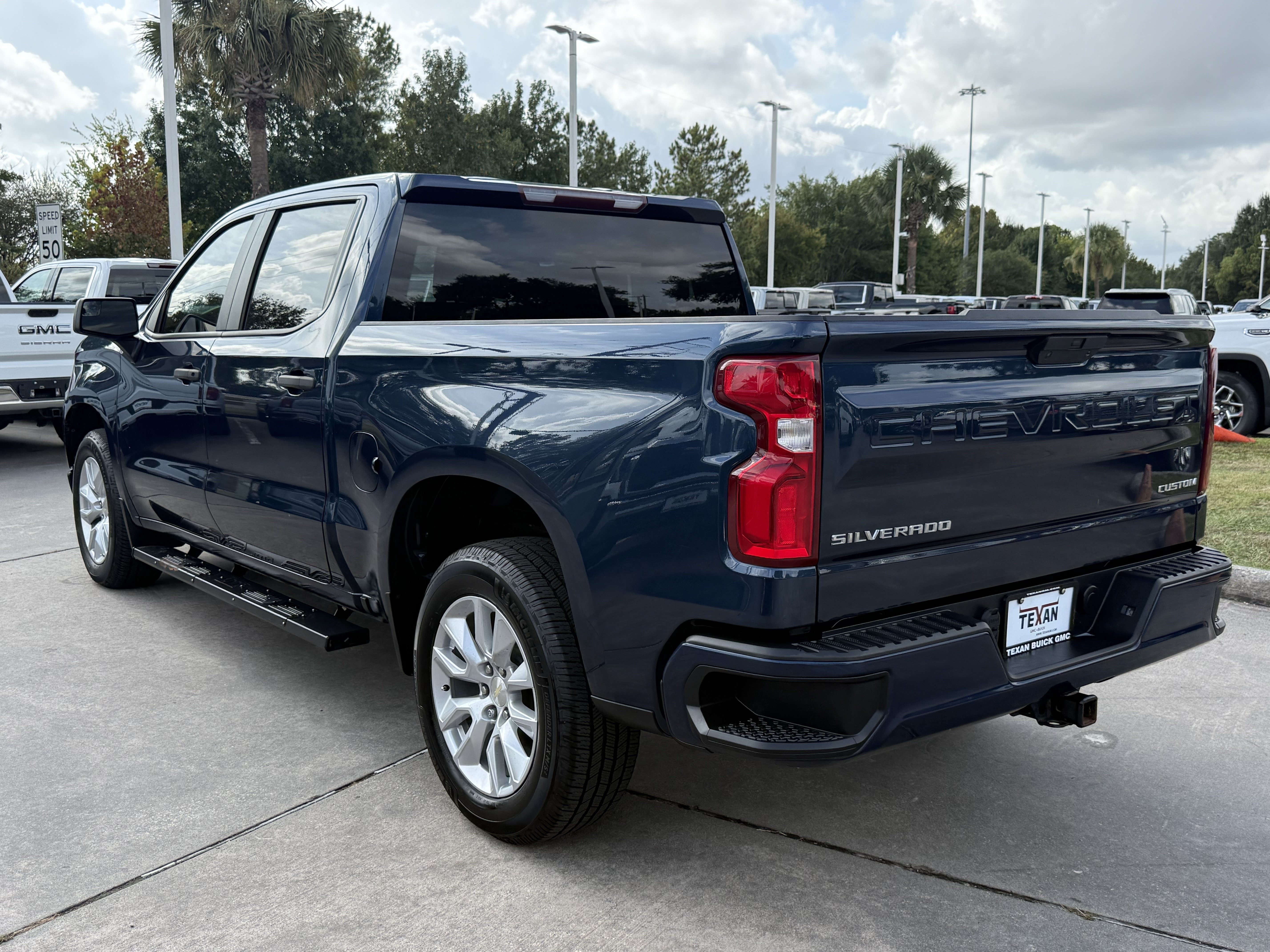 Used 2020 Chevrolet Silverado 1500 Custom w/ Custom Value Package RWD image 7
