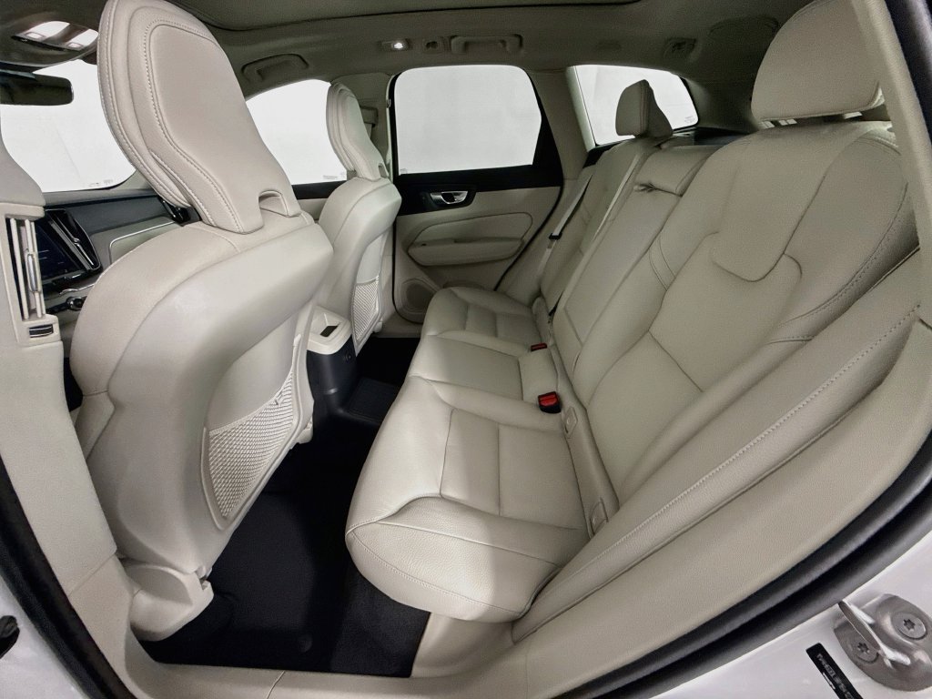 Used 2024 Volvo XC60 T8 Plus w/ Climate Package AWD/4WD image 20
