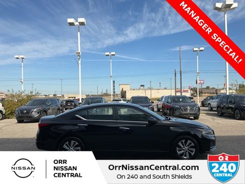 Certified 2025 Nissan Altima 2.5 S image 4