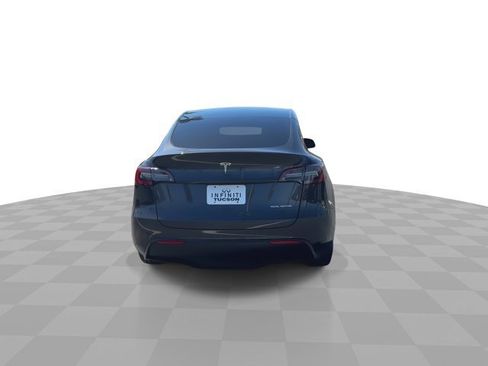 Used 2024 Tesla Model Y Long Range AWD/4WD image 8