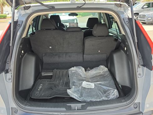Used 2023 Honda CR-V LX image 10