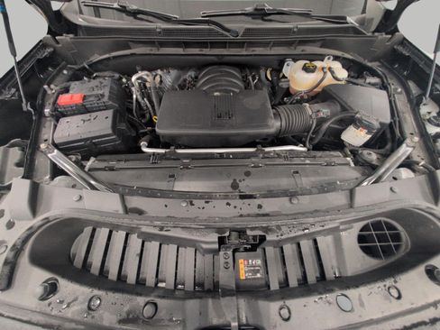 Used 2025 GMC Yukon XL Denali AWD/4WD image 8