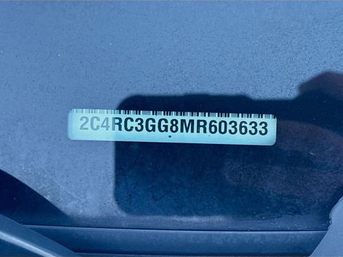 Used 2021 Chrysler Pacifica Limited image 38