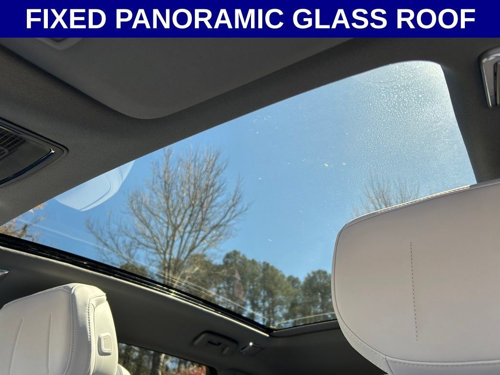 Used 2025 Cadillac Optiq Luxury 1 AWD/4WD image 2