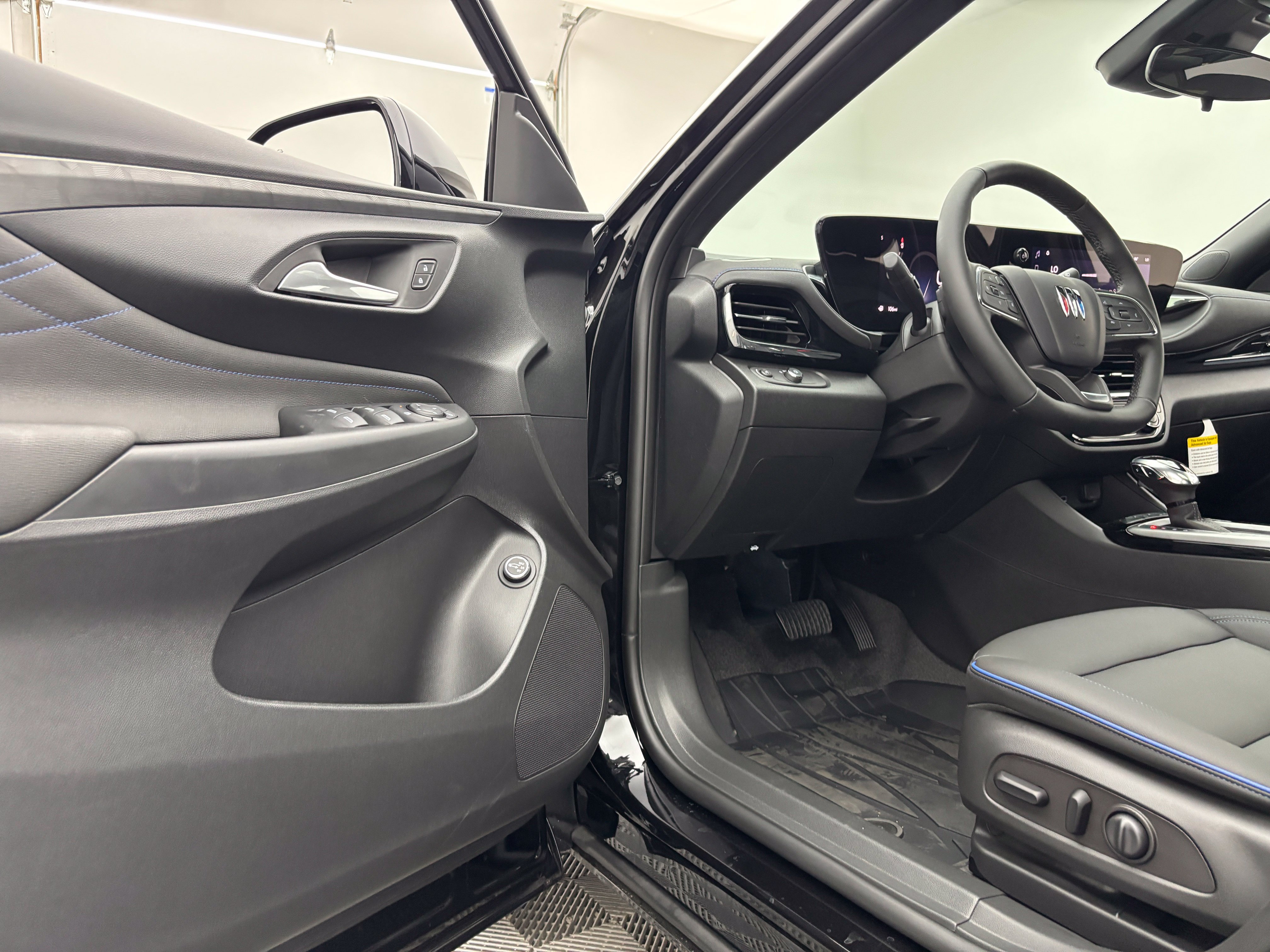 New 2026 Buick Envista Sport Touring w/ Convenience I Package FWD image 16