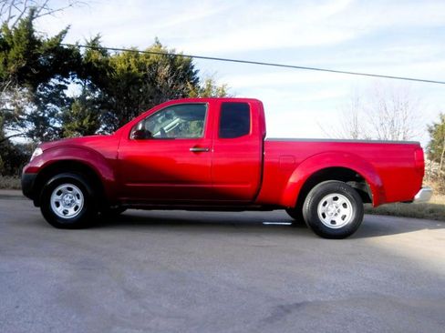 Used 2010 Nissan Frontier XE w/ XE Preferred Pkg image 12