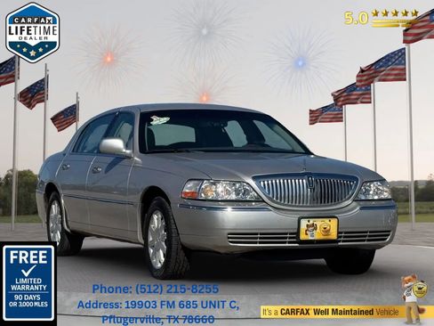 Used 2009 Lincoln Town Car Signature Limited image 1