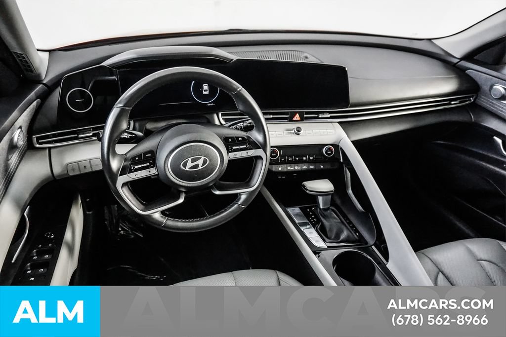 Used 2025 Hyundai Elantra Limited FWD image 24