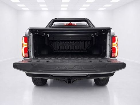 Used 2023 Chevrolet Colorado ZR2 AWD/4WD image 11