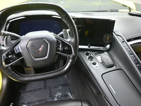 Used 2022 Chevrolet Corvette Stingray Preferred Conv w/ Z51 Performance Package RWD image 15