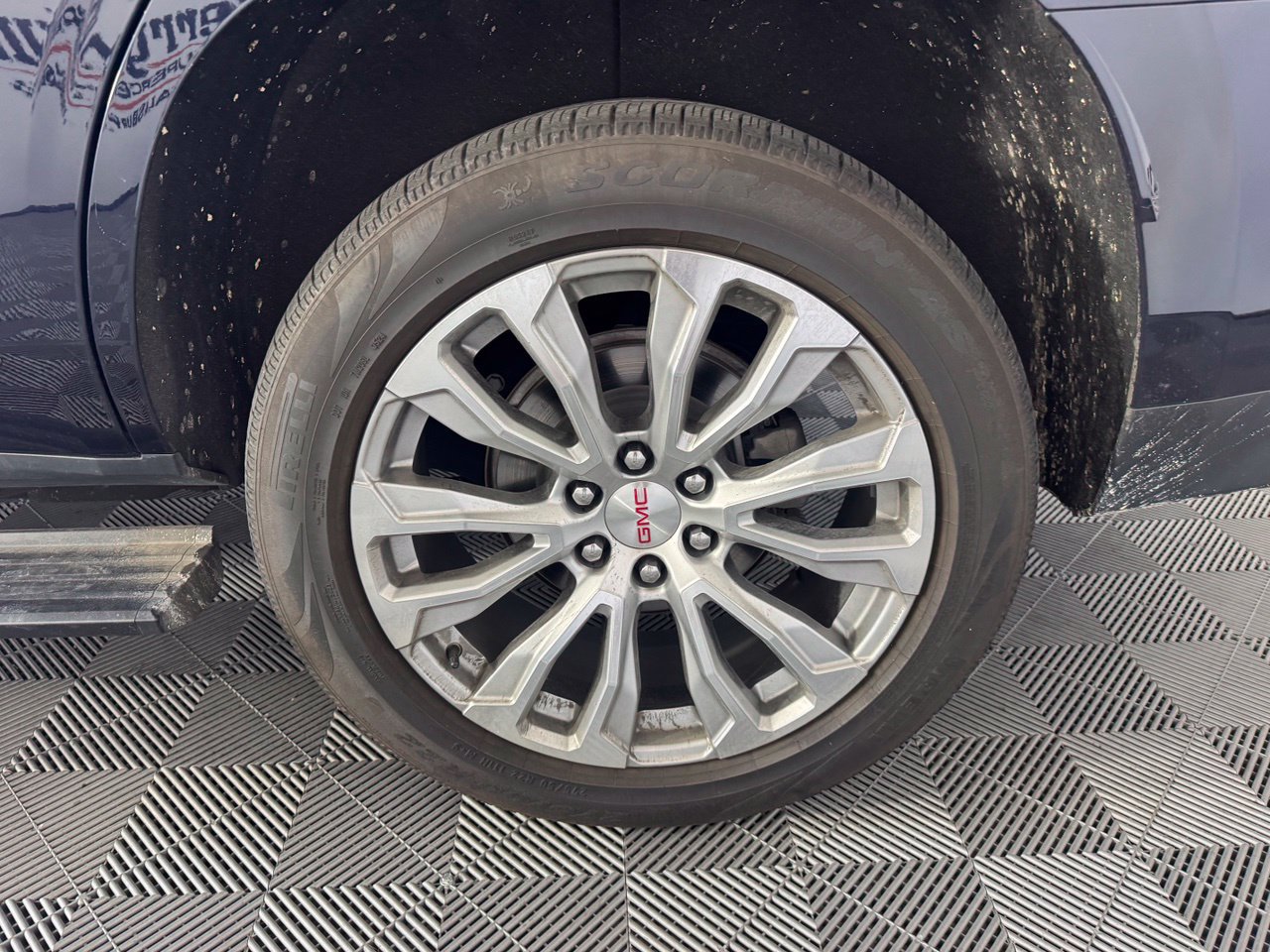 Used 2023 GMC Yukon Denali AWD/4WD image 13