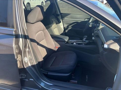 Used 2023 Nissan Altima 2.5 SV image 7