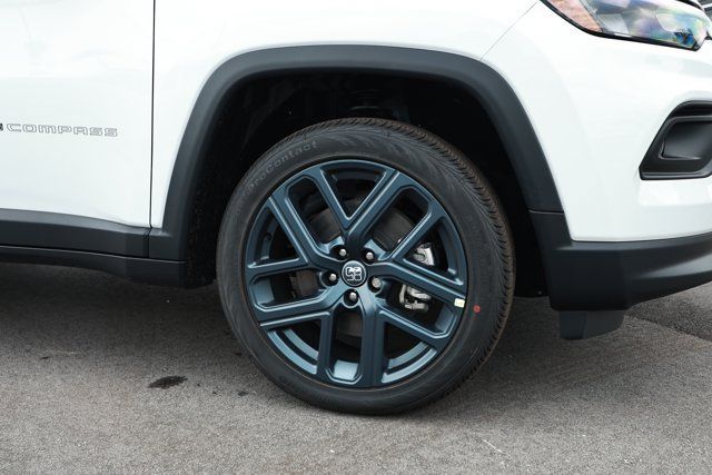 New 2026 Jeep Compass Latitude AWD/4WD image 5