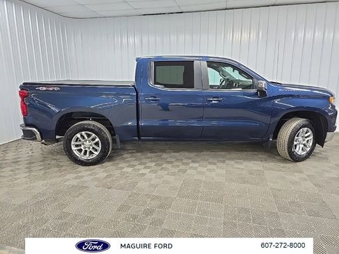 Used 2023 Chevrolet Silverado 1500 LT AWD/4WD image 2