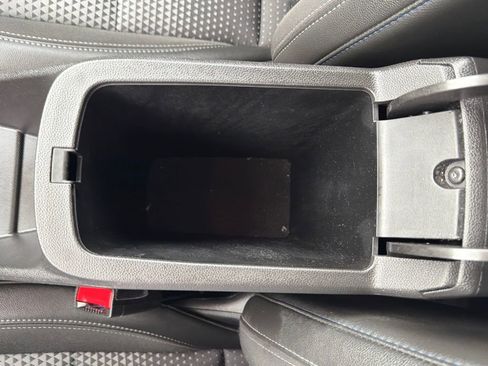 Used 2024 Chevrolet Trax LT w/ Sunroof Package image 25