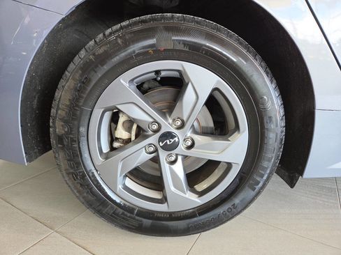 Used 2023 Kia K5 LXS FWD image 10