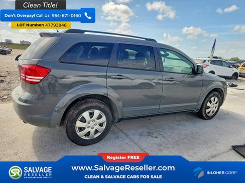 Used 2020 Dodge Journey SE FWD image 4