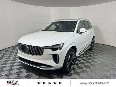 New 2025 Volvo XC90 B5 Core w/ Climate Package image 4