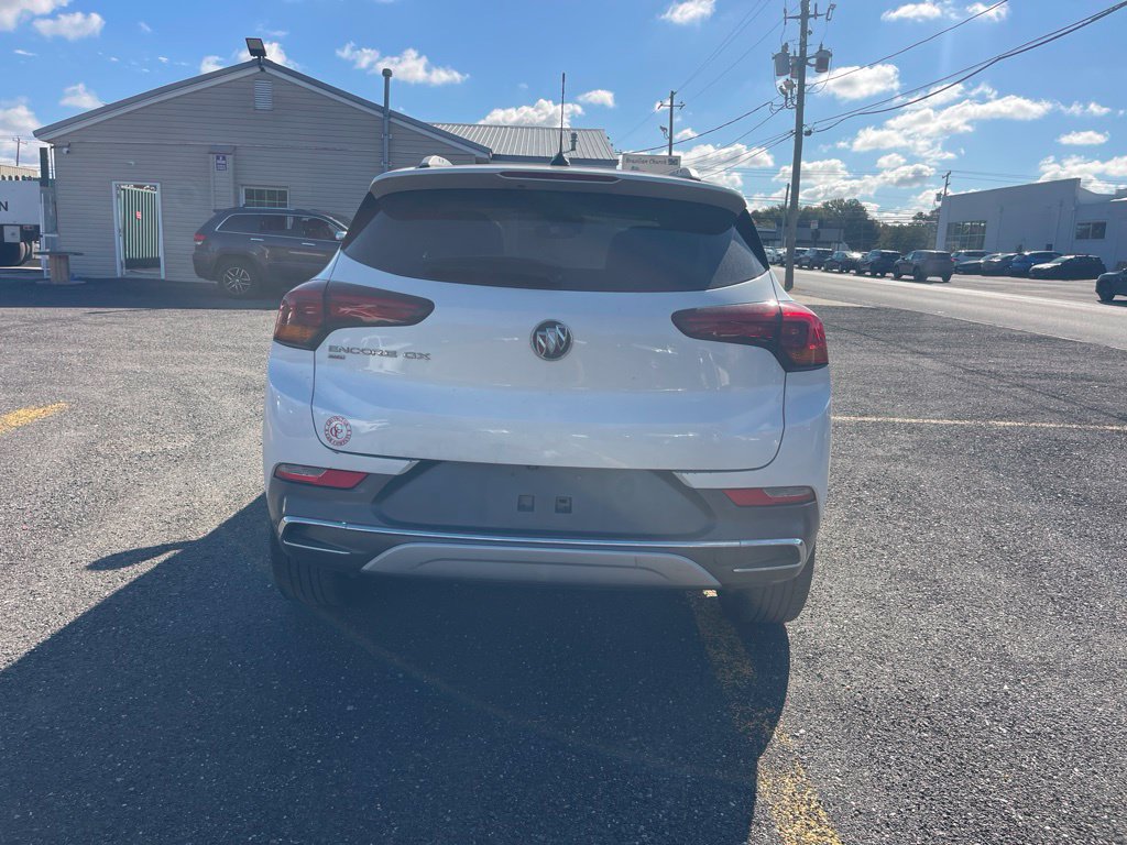Used 2020 Buick Encore GX Essence w/ Experience Buick Package AWD/4WD image 4