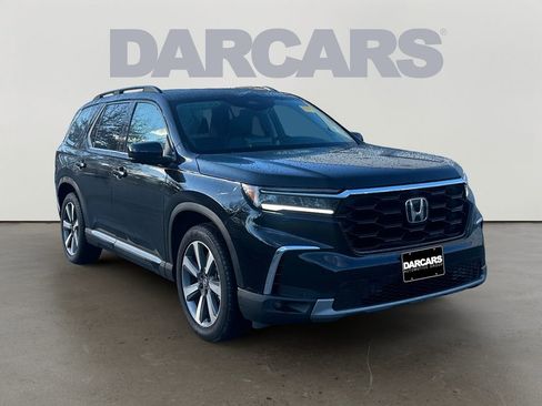 Used 2025 Honda Pilot Elite image 1