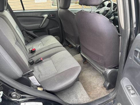 Used 2005 Toyota RAV4 2WD image 8